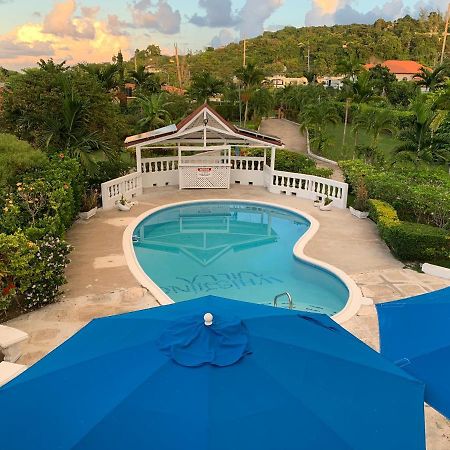 Whistling Villa Runaway Bay Exterior foto