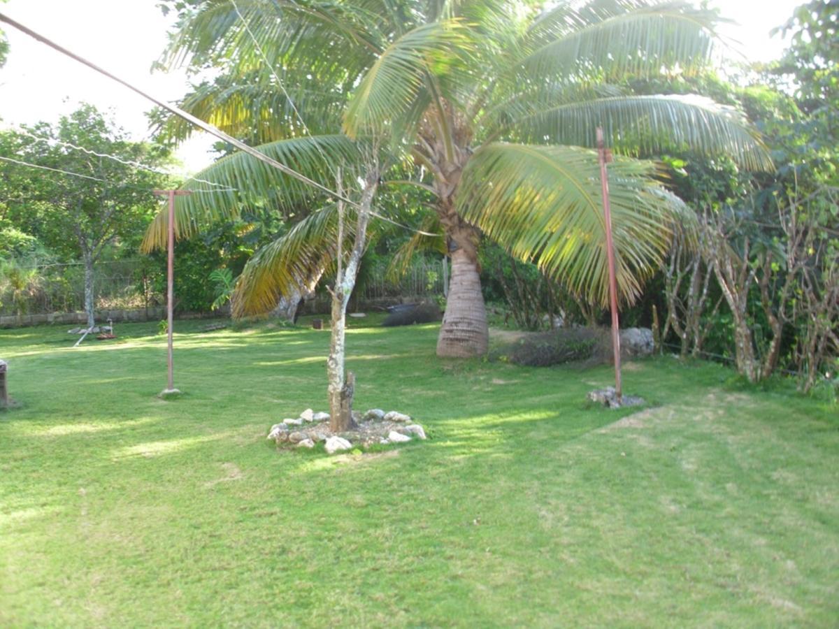 Whistling Villa Runaway Bay Exterior foto